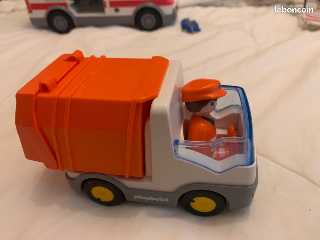 Playmobil camion poubelle (image 1)