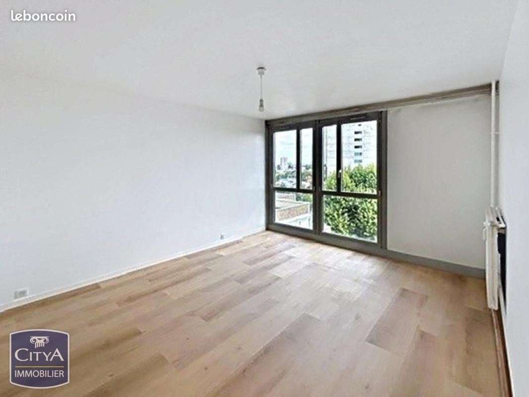 Appartement 3 pièces 71 m² · à Saint-Denis · 71 m² · 172 000 €