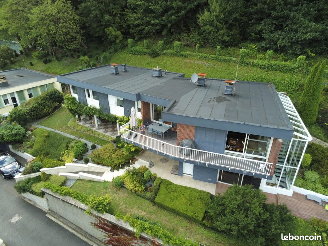 Maison 6 pièces 220 m² · à Lillebonne · 220 m² · 380 000 €