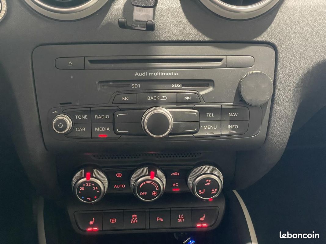 AUDI A1 1.4 TFSI - 122 - BV S-tronic - Start/Stop BERLINE Ambition Luxe PHASE 1 (image 17)