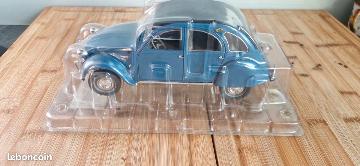 Citroen 2cv solido 1/17 neuve (image 8)