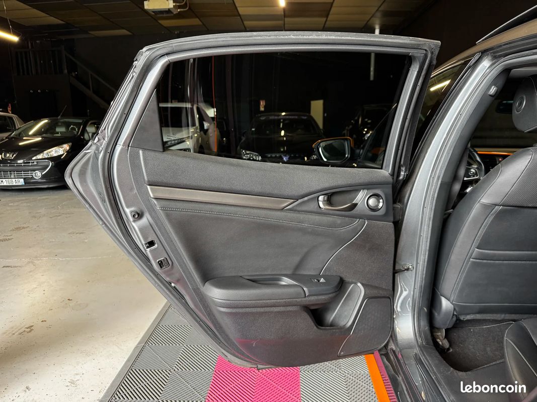 Honda CIVIC 1.6 i-DTEC Exclusive Premium Exclusive Premium (image 26)