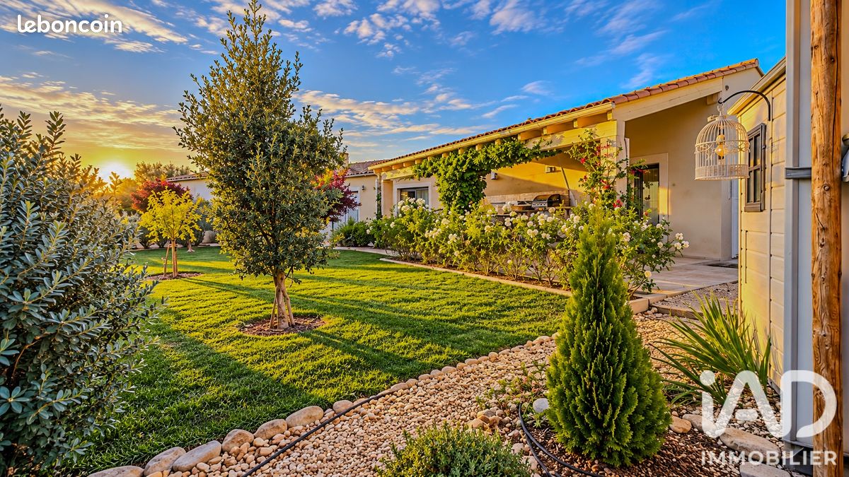 Maison 4 pièces 112 m² · à Saint-Saturnin-lès-Apt · 112 m² · 515 000 €