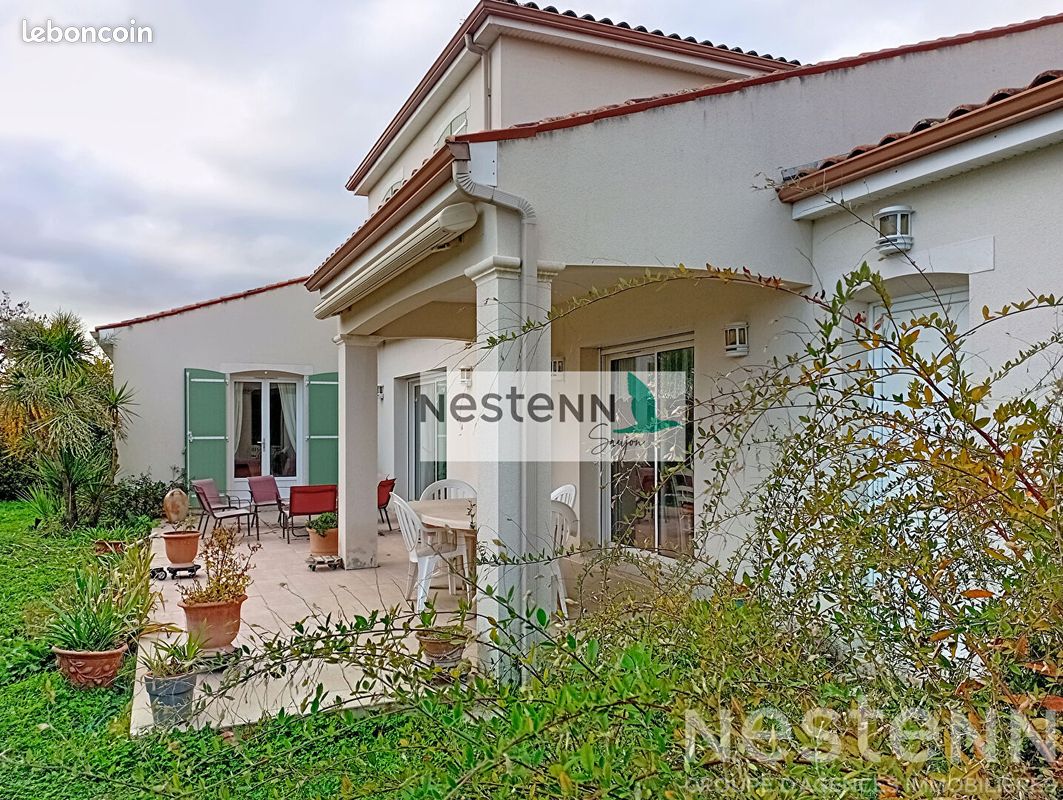 Maison 7 pièces 185 m² · à Cozes · 185 m² · 414 750 €