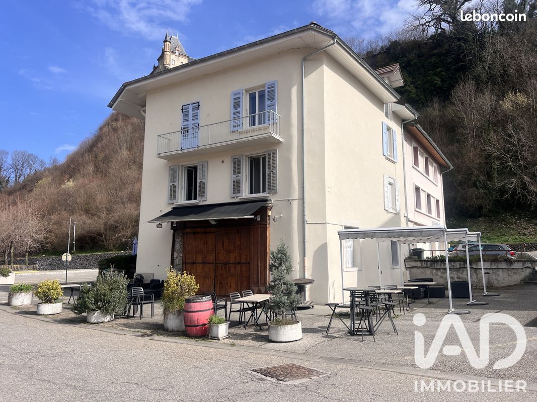 Immeuble 2 pièces 114 m² · à Valgelon-la Rochette · 114 m² · 119 000 €