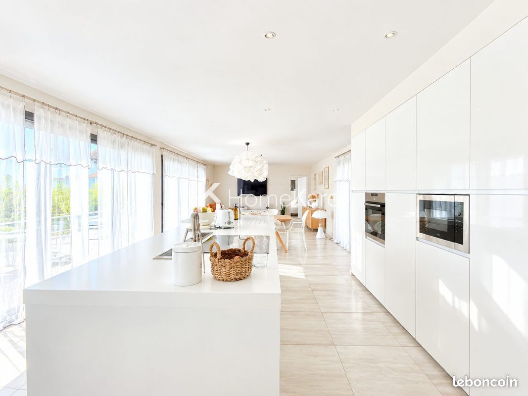 Maison 5 pièces 150 m² · à Aussonne · 150 m² · 575 000 €