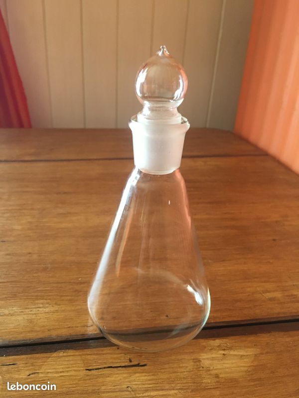 Bouteille en verre (image 1)