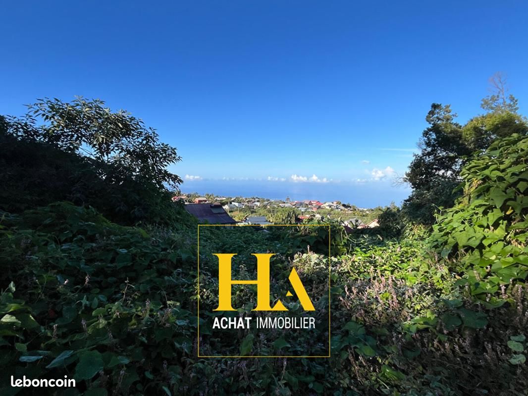 Immeuble 700 m² · aux Avirons · 700 m² · 850 000 €