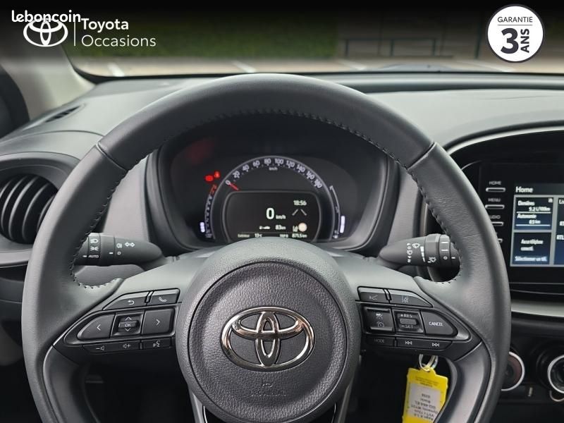Toyota Aygo X 1.0 VVT-i 72ch Dynamic MY23 (image 13)