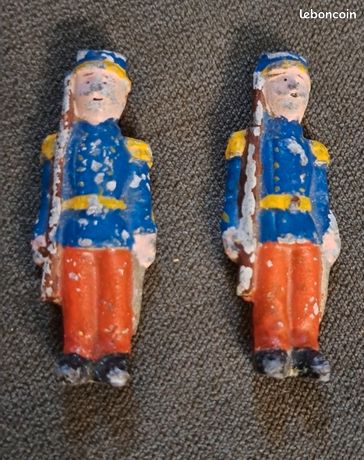 JOUET ANCIEN PLOMB creux G.M. LOT 3 grenadiers à cheval