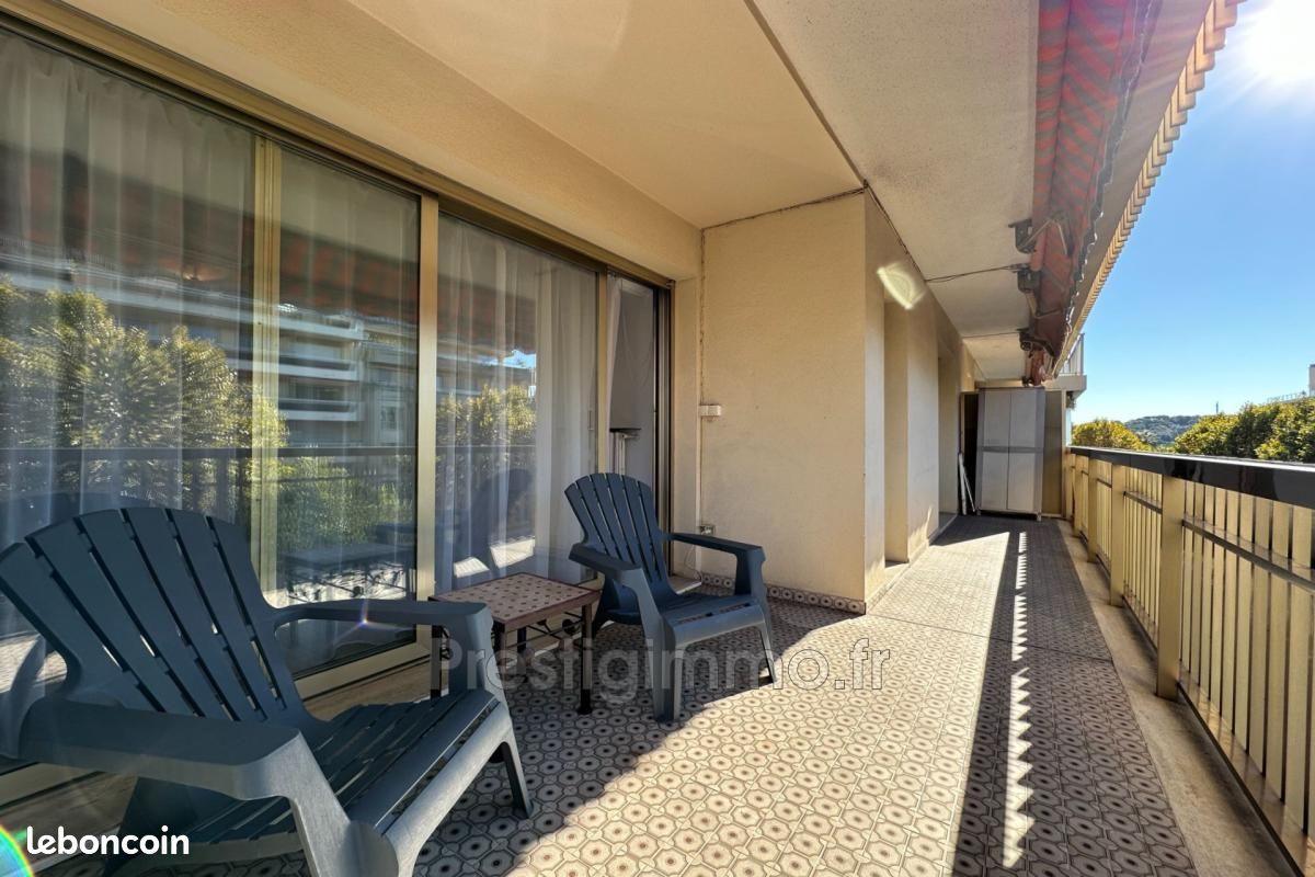 Appartement 2 pièces 59 m² · à Antibes · 59 m² · 1 264 €/mois