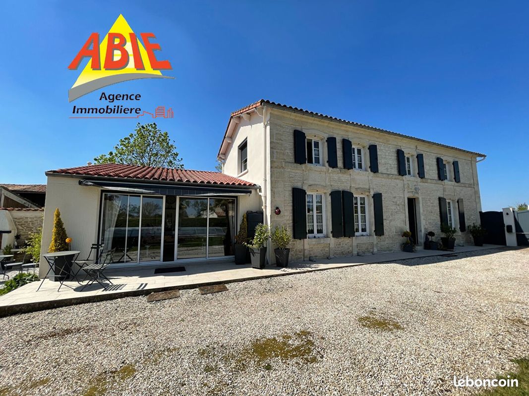 Maison 5 pièces 145 m² · à Bouillé-Courdault · 145 m² · 303 000 €