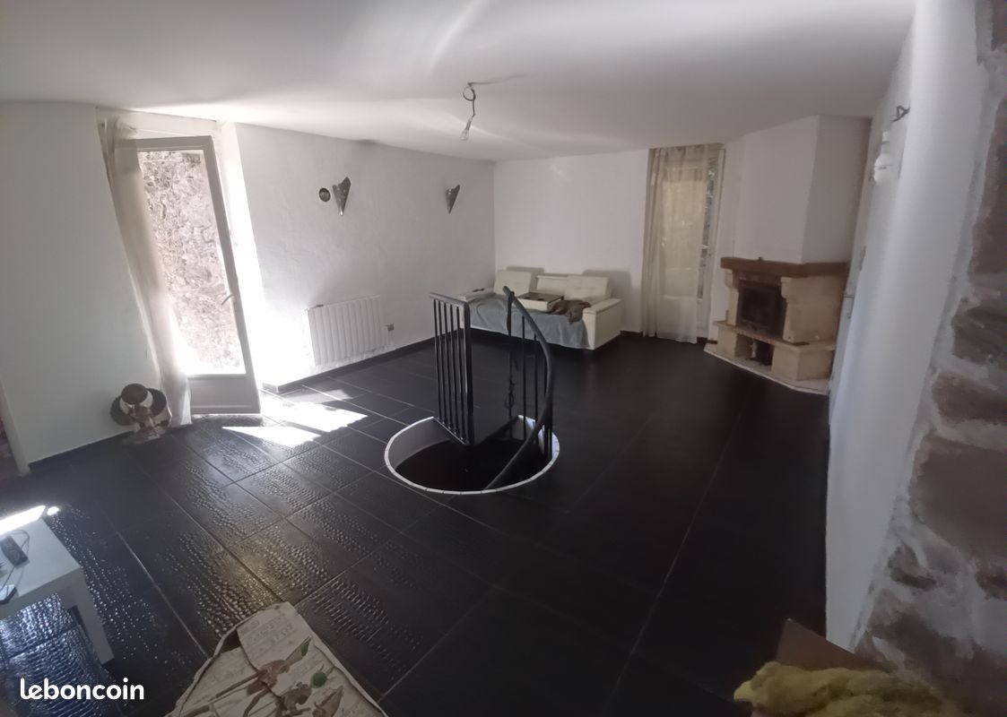 Maison 2 pièces 73 m² · à Livinhac-le-Haut · 73 m² · 47 000 €