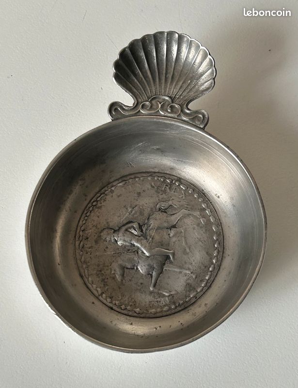 Tastevin ou écuelle en étain du Manoir - Paris - Henri IV a 9,50