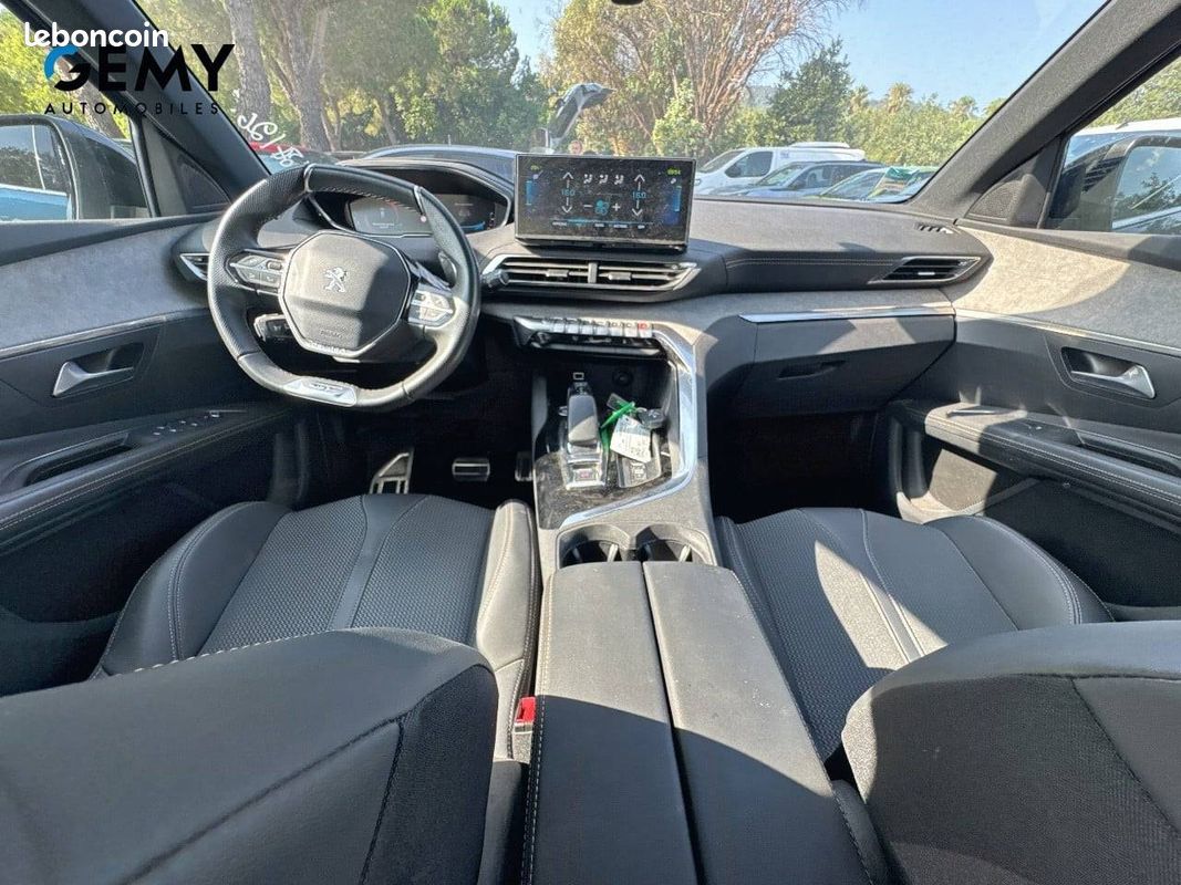PEUGEOT 3008 Hybrid 225 e-EAT8 GT (image 8)