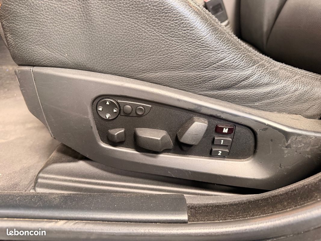 Bmw m5 e60 v10 - sieges chauffants av/ar - sieges av electriques - ciel de toit alcantara- toit ouvrant - g (image 20)