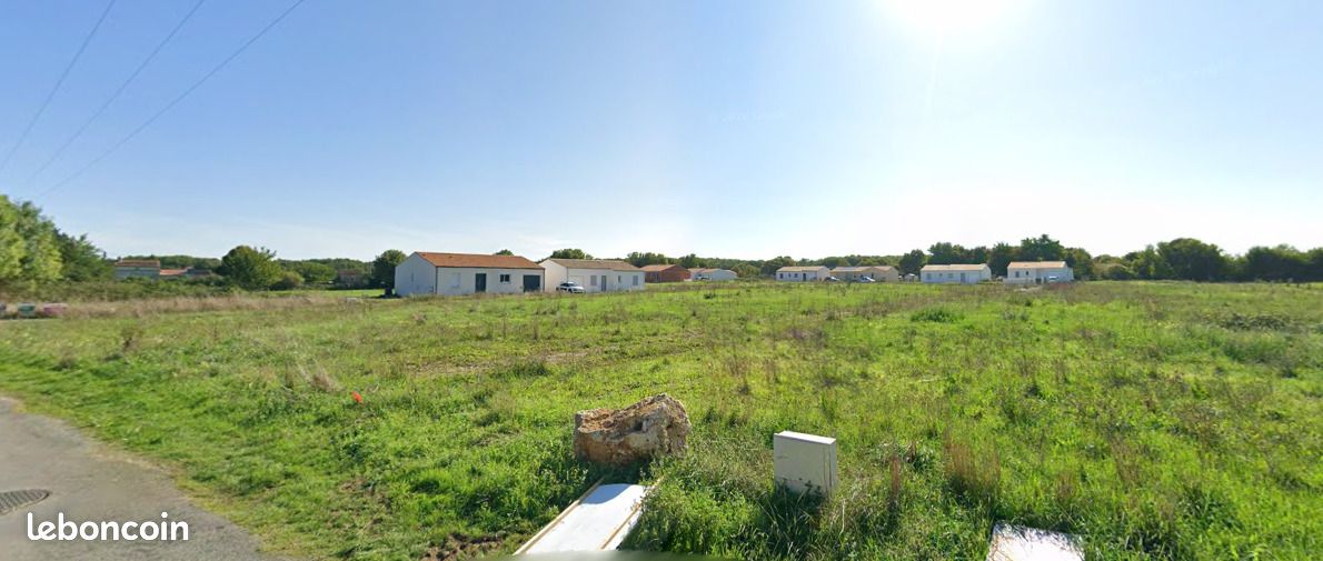 Terrain 659 m² · à Port-d'Envaux · 60 000 €