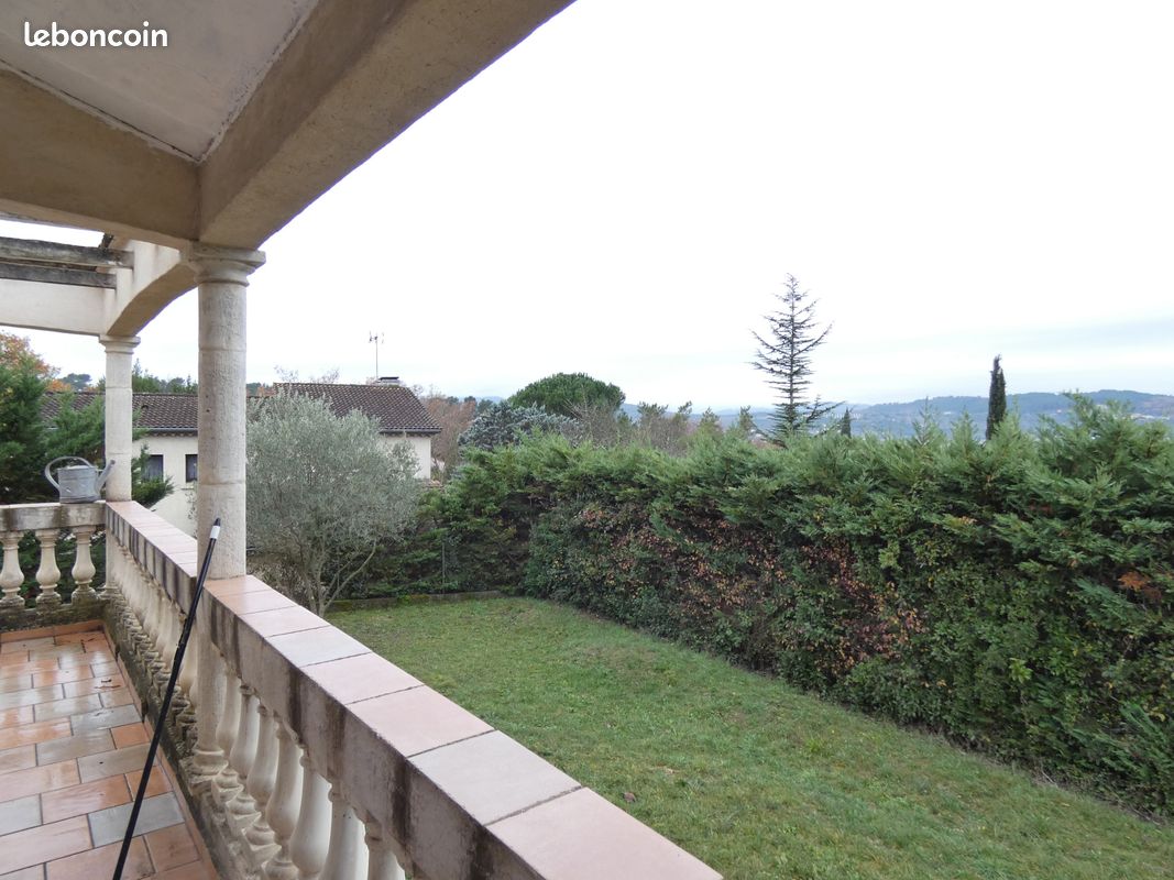 Maison 4 pièces 114 m² · à Saint-Julien-les-Rosiers · 114 m² · 810 €/mois