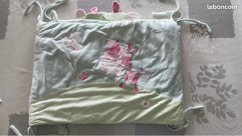 Tour de lit + gigoteuse + doudou (image 2)