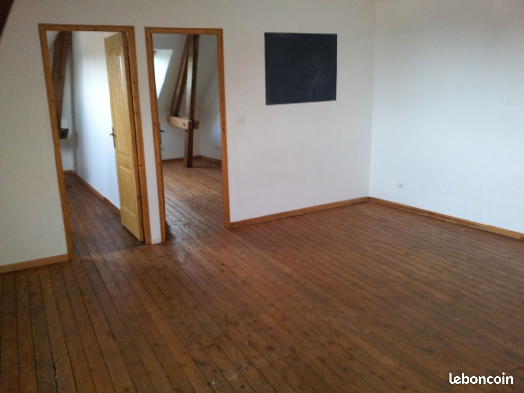 Appartement 3 pièces 60 m² · à Lorris · 60 m² · 450 €/mois
