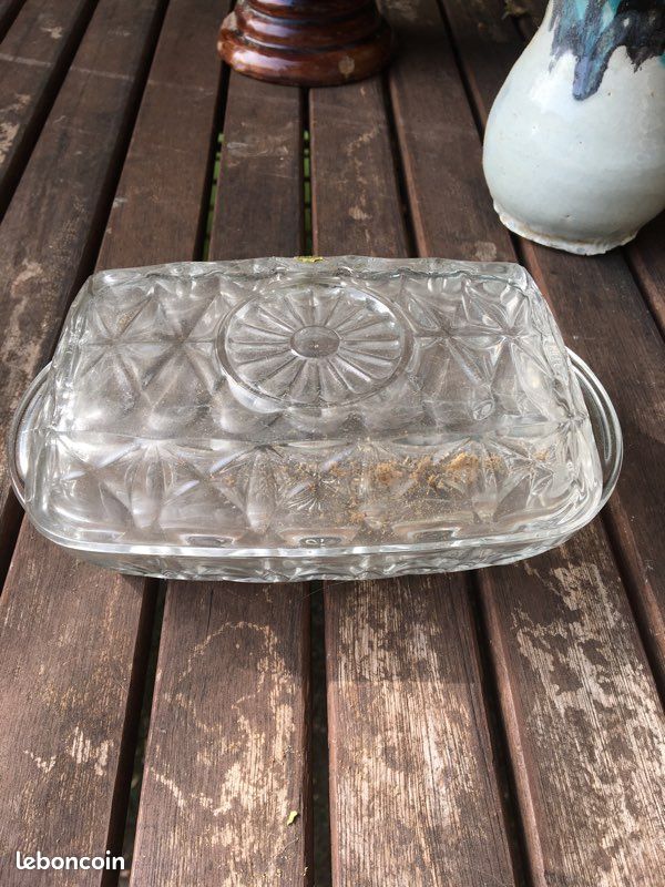 Beurrier en verre (image 1)