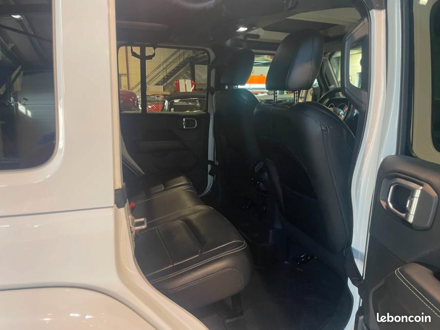 Jeep Wrangler LJ UNLIMITED 2.2 MULTIJET 200 ch SAHARA Command-Track (image 11)