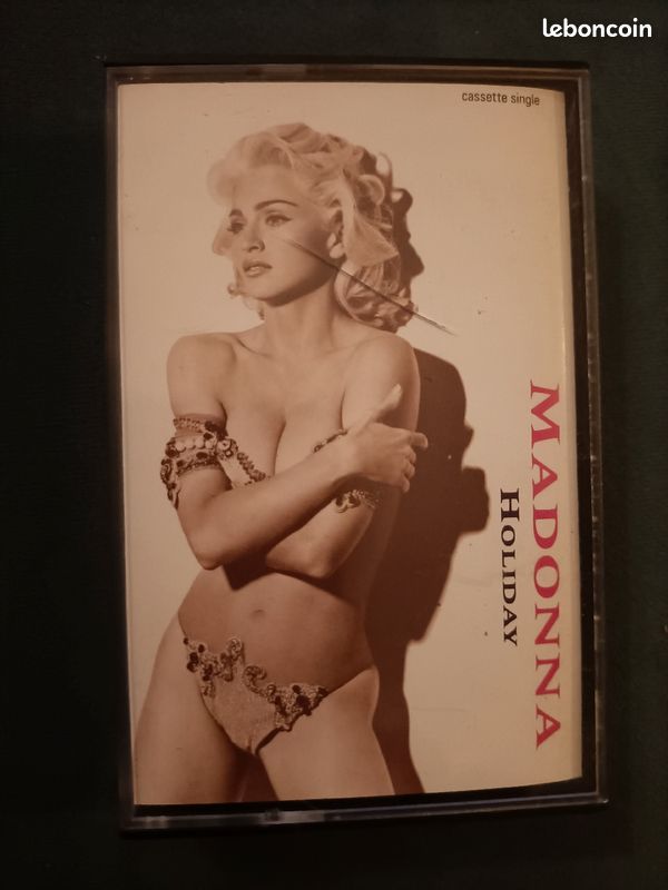 K7 audio 2 titres Madonna holiday rare (image 1)