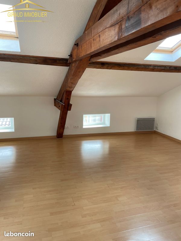 Appartement 3 pièces 44 m² · à Charlieu · 44 m² · 400 €