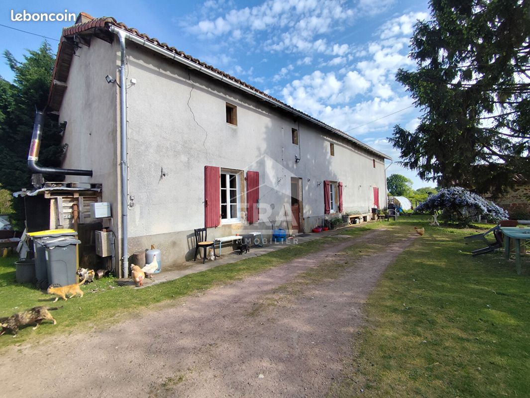 Maison 5 pièces 117 m² · à Availles-Limouzine · 117 m² · 107 000 €