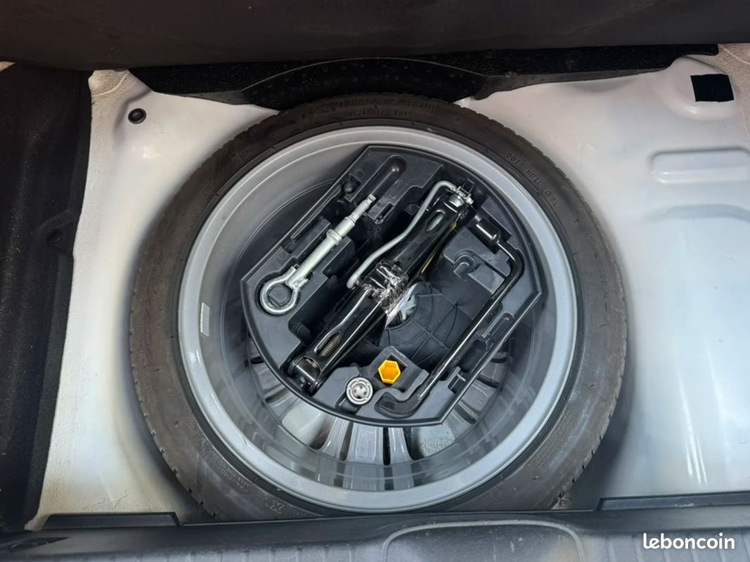 Peugeot 208 1.6 THP 156 CH XY / Distribution faite (image 26)
