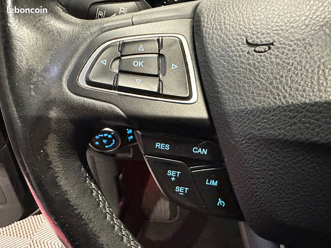 FORD FOCUS 1.0 EcoBoost 125ch Titanium (image 25)