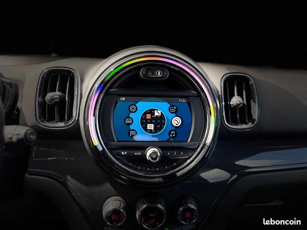 MINI COUNTRYMAN F60 136 ch BVA6 Cooper John Cooper Works CUIR BOITE AUTO GPS GARANTIE 12 MOIS (image 22)
