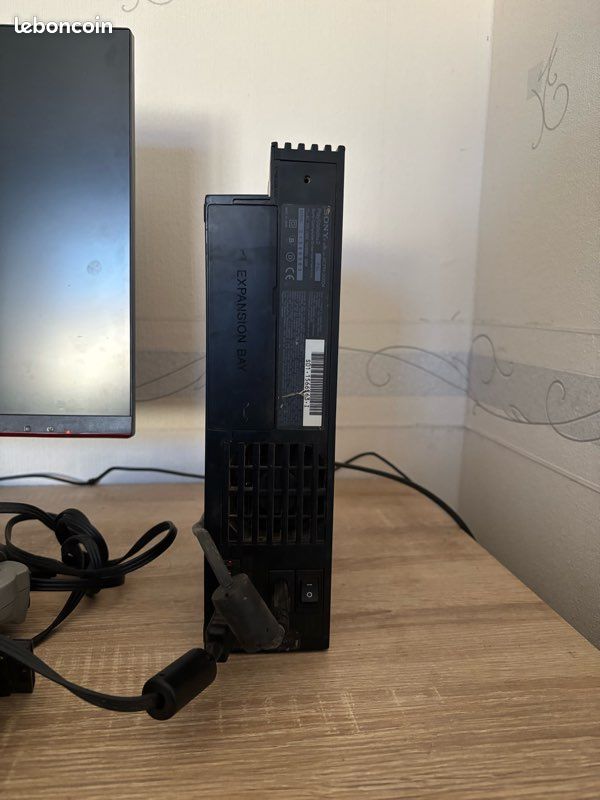 Vente ps2 avec 2 manette avec tout les câble nécessaire (image 4)