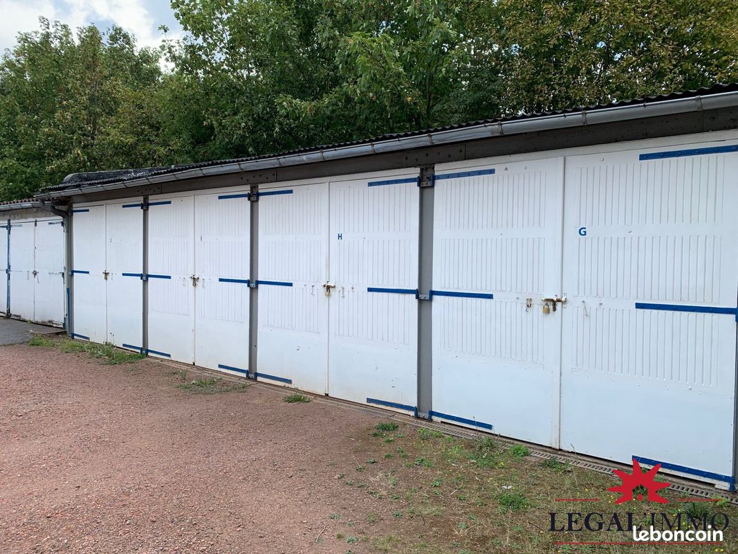 Parking 10 m² · à Hénin-Beaumont · 10 m² · 65 €/mois