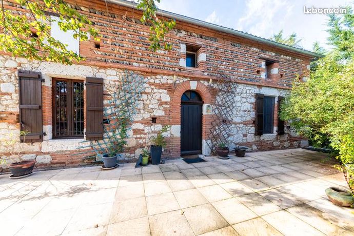 Maison 5 pièces 201 m²