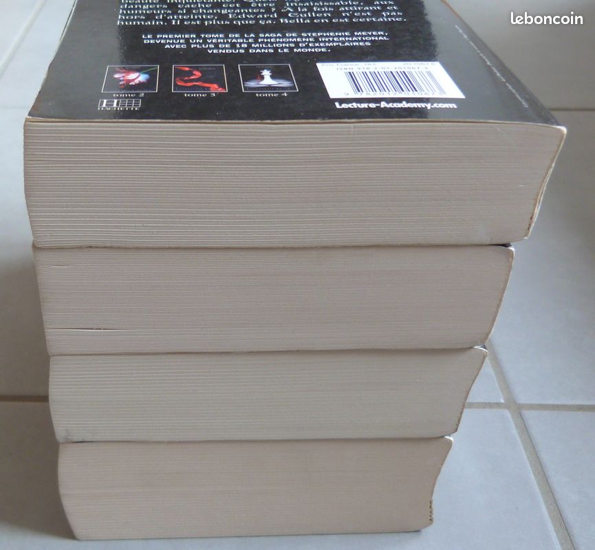 Livre Twilight tome 1 à 4 (image 6)