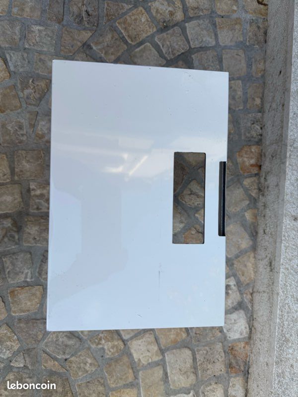Housse Noir Design pour Extincteur - Housse Extincteur Noir - Housse de Protection Extincteur Noir - Housse de Protection Extincteur Design - Housse Noir & design pour extincteur - Jolie cache extincteur