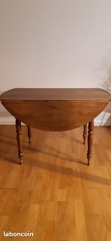 Table ronde extensible et ses 4 chaises (image 2)