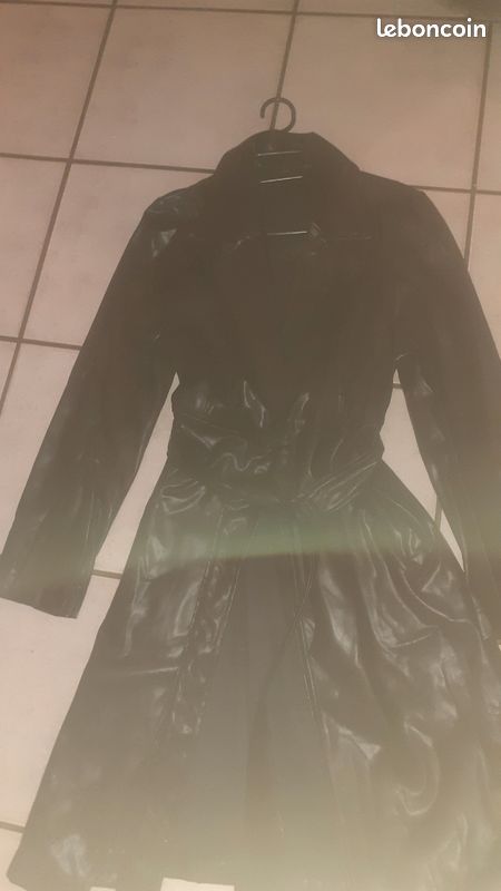 Veste longue simili cuir pimkie etat neuf noir taille xs Vêtements