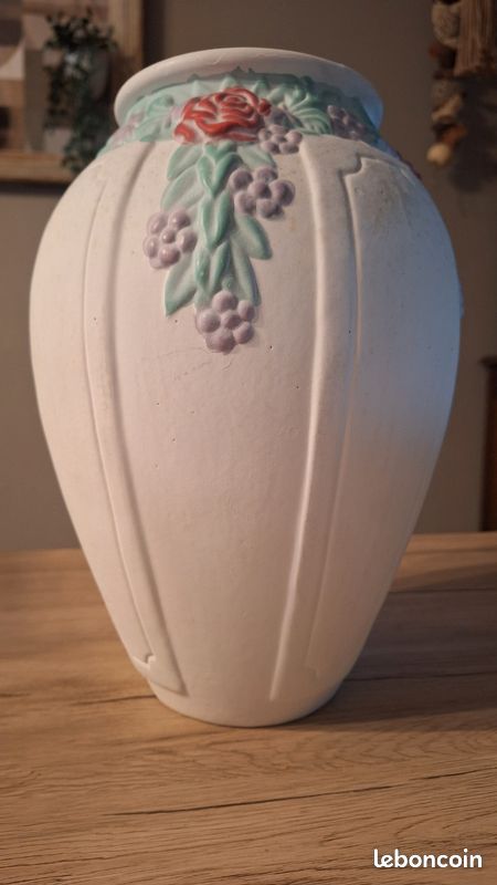 Vase (image 2)