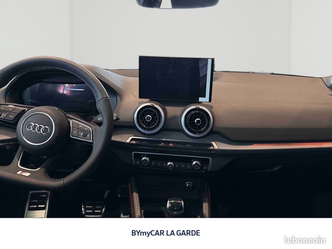 AUDI Q2 35 TFSI 150 S tronic 7 S line Plus (image 9)
