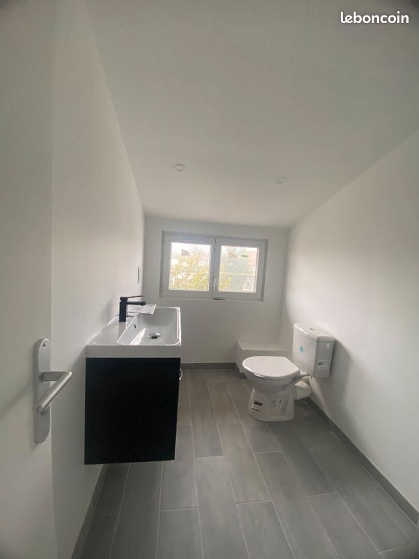 Maison a louer stains - 10 pièce(s) - 165 m2 - Surfyn