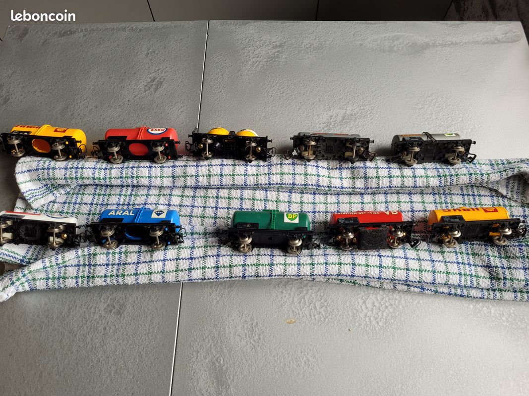 JOUEF LOT DE Wagons Citerne Couvert A Bogies HO - Bricoleurs EUR 38,00
