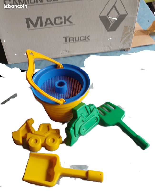 Jouet Renault camion de plage MACK RVI (image 4)