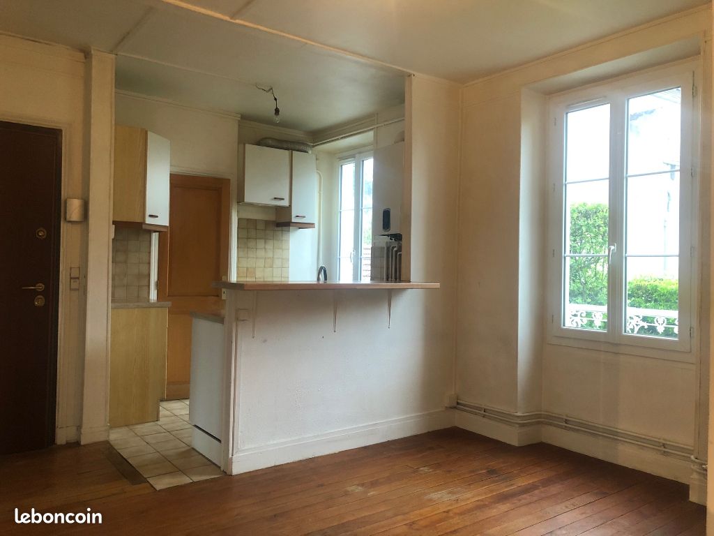 Appartement 3 pièces 44 m² · à Saint-Cyr-l'École · 44 m² · 933 €/mois