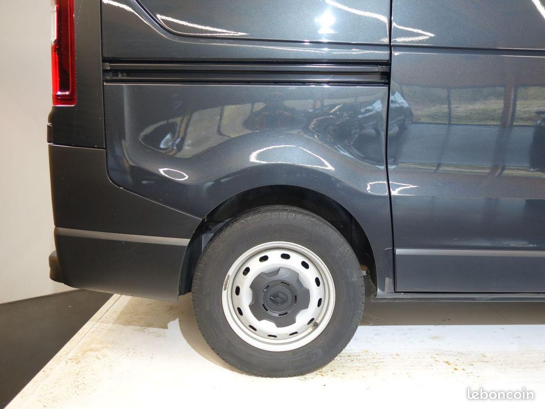 RENAULT TRAFIC L1H1 2.0 DCi 170 CH EDC CONFORT (image 23)