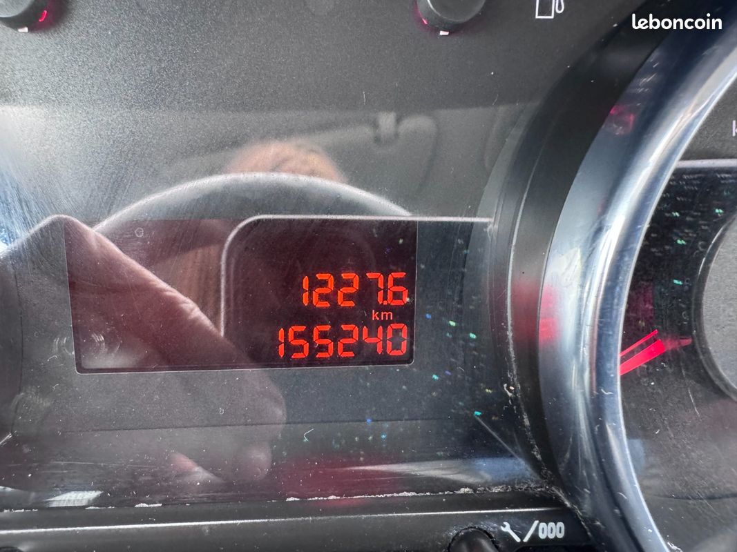 Peugeot 5008 1.6 HDi FAP 112 cv 5 places Active (image 11)