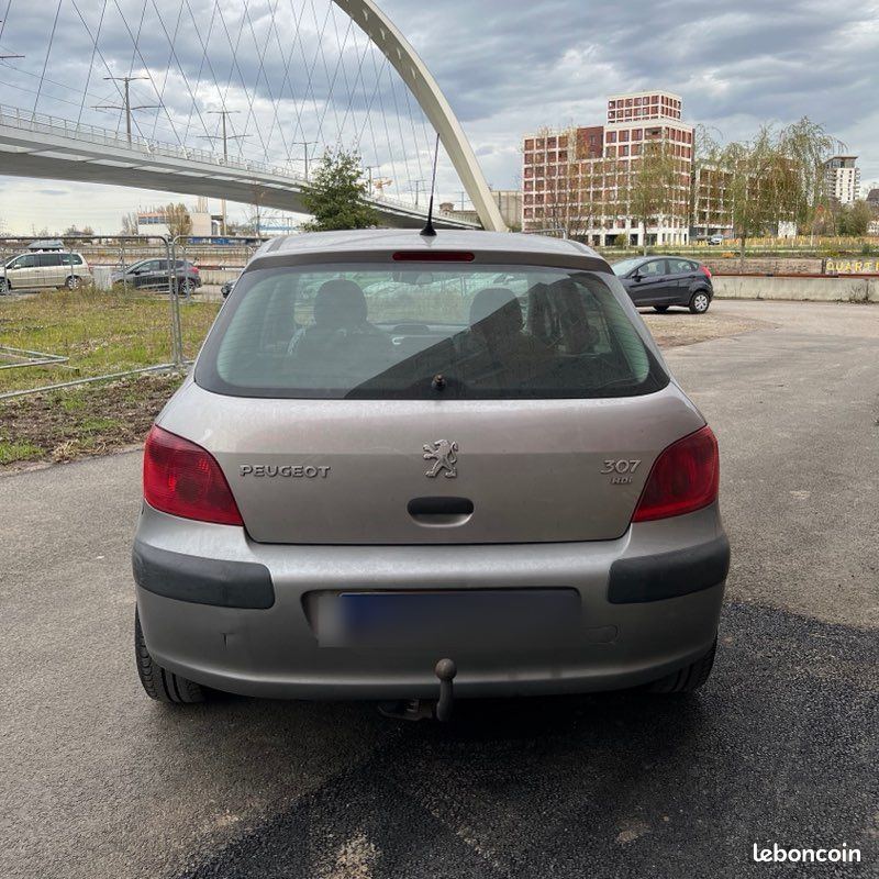 Peugeot 307 gris HDI Diesel 5 portes en bon état contrôle technique ✅ (image 1)