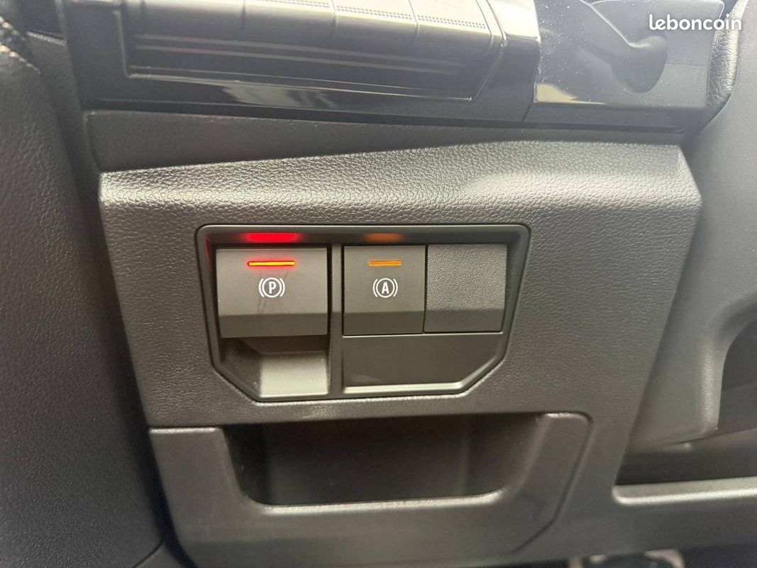 RENAULT Austral E-Tech hybrid 200 Techno (image 22)