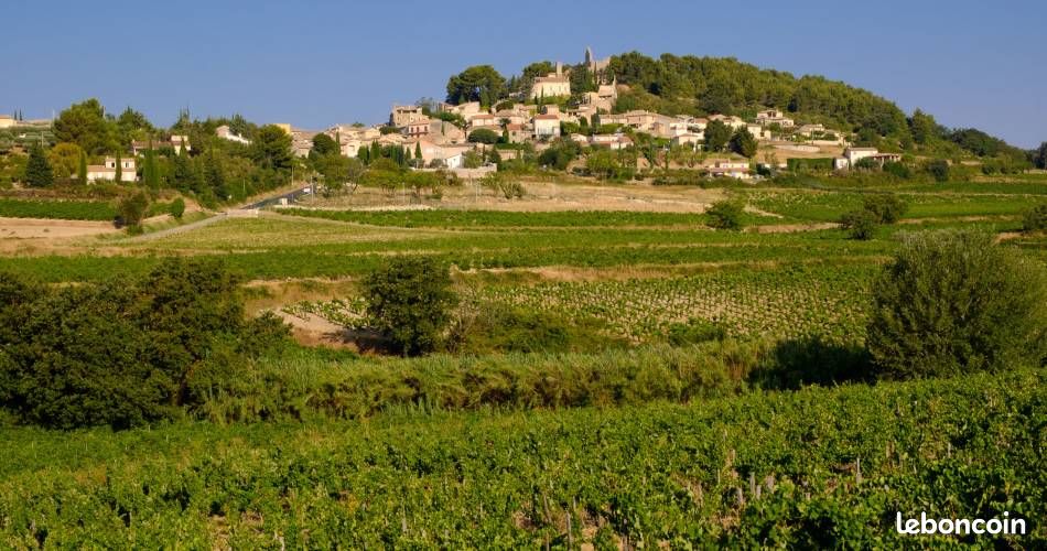 Terrain constructible et viabilise - rasteau · 114 000 €